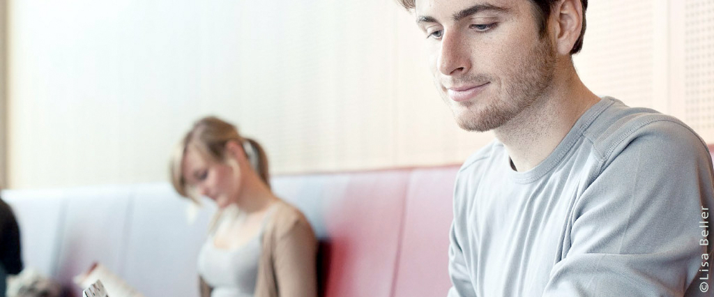 Students in a café